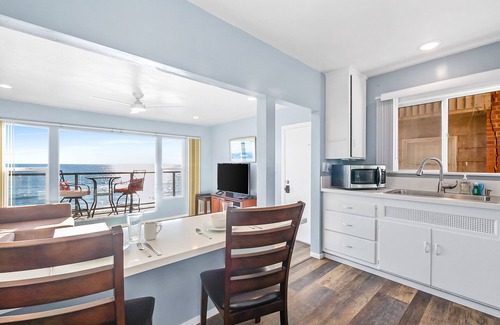 Carlsbad Village Condo | Beautiful beachfront condo with deck