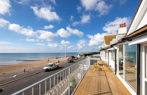 Bognor Regis House | Beautiful Beachfront House wth Balcony & Sea Views