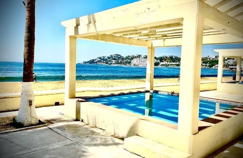 Manzanillo Apartment | BEAUTIFUL BEACHFRONT CONDO IN MANZANILLO