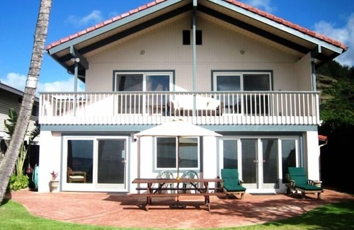 Pupukea House | Beautiful "Beachfront" House on the Beach at Sunset Beach Paradise on the Beach
