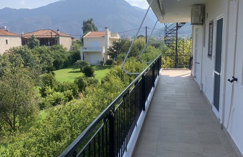 Rodia Apartment | Beautiful, beachside apartment that is perfect for couples!