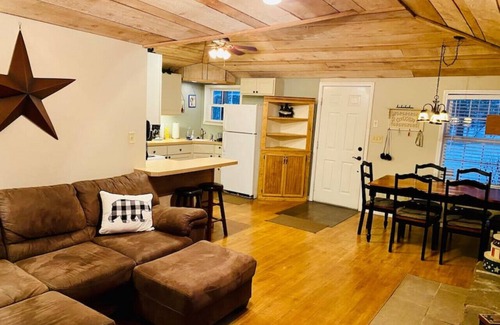 Confluence Apartment | Beautiful Bear Paw Cabin