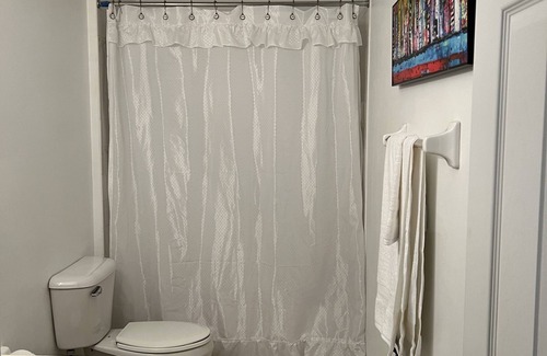 Miramar Bed & Breakfast | Beautiful Bedroom Prestigios Silver Fall Miramar, 10 min to Hard Rock Stadium