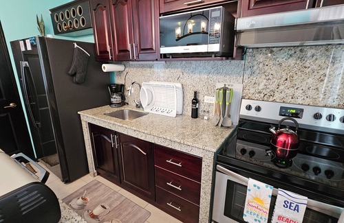 Bejuco Condo | Beautiful Bejuco Beach House Just South of Jaco; Walk to Beach & Pools