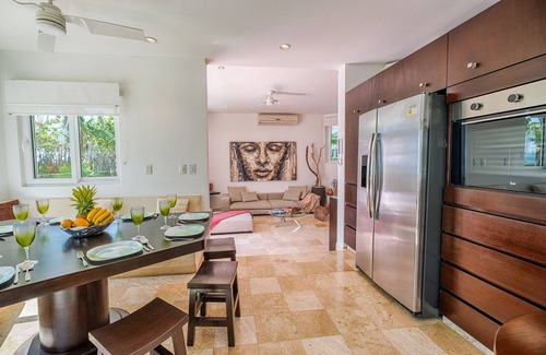 Akumal Villa | Beautiful Bella beachfront villa in Jade Bay with pool, amazing view and more