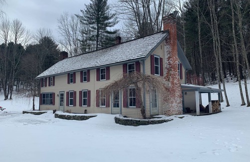 Alford House | Beautiful Berkshire Farm House on 160+ Acres