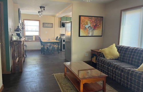 Storm Lake House | Beautiful Big 3-bedroom house with WiFi, AC in tranquil Storm Lake