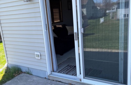 Stewartville House | Beautiful Big House in a quaint little Town!
