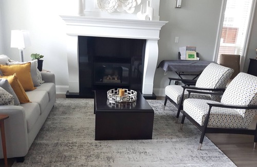 Delta House | Beautiful, big, modern home for price of a condo!