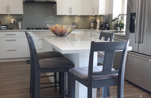 Delta House | Beautiful, big, modern home for price of a condo!