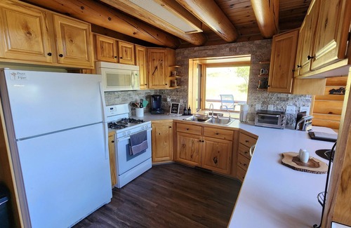 Piedmont House | Beautiful Black Hills Log Home with Loft and 360' Views!