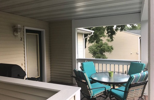 Wabasha Condo | Beautiful bluff top condo overlooking Coffee Mill Ski and Mississippi river.