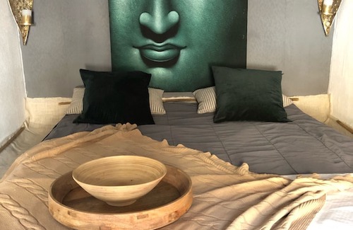 Odessa City Center Apartment | Beautiful Botanical Buddha Apartments near Langeron beach & Shevchenko park
