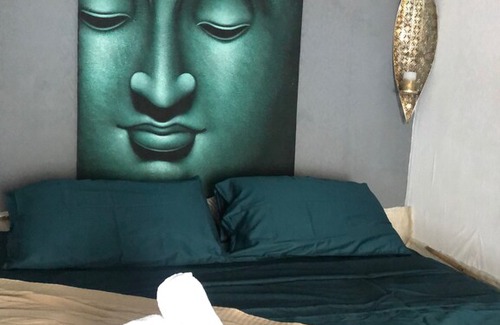 Odessa City Center Apartment | Beautiful Botanical Buddha Apartments near Langeron beach & Shevchenko park