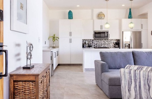 Cerritos Condo | Beautiful Boutique Residence by the Ocean's Edge