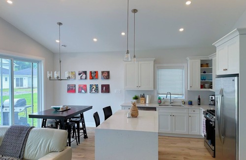 Port Stanley House | Beautiful brand new 4 bedroom, 3 bath home - Port Stanley, ON Kokomo Beach Club