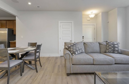 Richmond Condo | Beautiful Brand New 3-bedroom, 2.5-bathroom Luxury Condominium