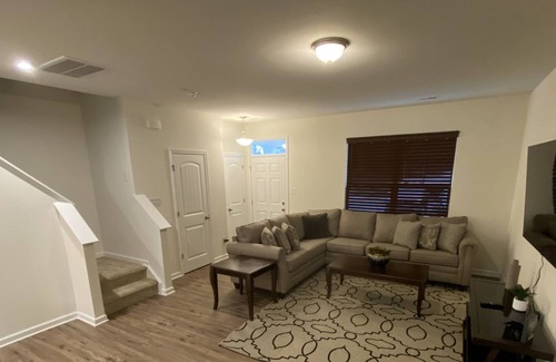Mosby House | Beautiful Brand New 3-bedroom Townhouse