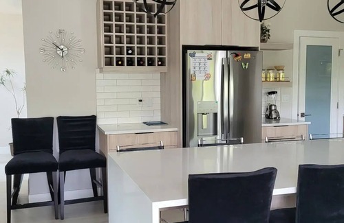 Wabamun House | Beautiful, brand-new home steps to Wabamun Beach