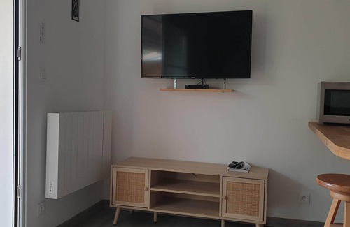 Le Teich Apartment | BEAUTIFUL BRAND-NEW STUDIO APARTMENT
