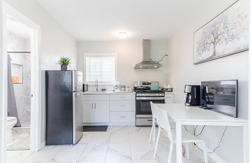 Mayflower Village House | Beautiful Brand New Studio Arcadia-B