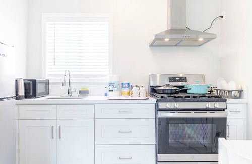 Mayflower Village House | Beautiful Brand New Studio Arcadia-B