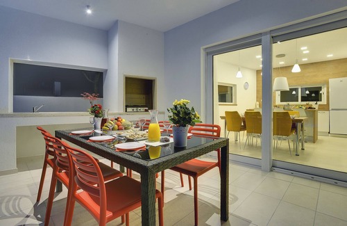Pula House | Beautiful brand new villa * with heated swimming pool, summer kitchen, WiFi, grill