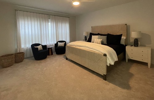 Mount Pleasant House | Beautiful Brand New Southern Style 5 Bedroom - 5 min from IOP beach!