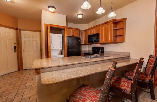 Branson Theater District Villa | Beautiful Branson Woods Two Bedroom/Two Bath Villa! Near Entertainment Venues.