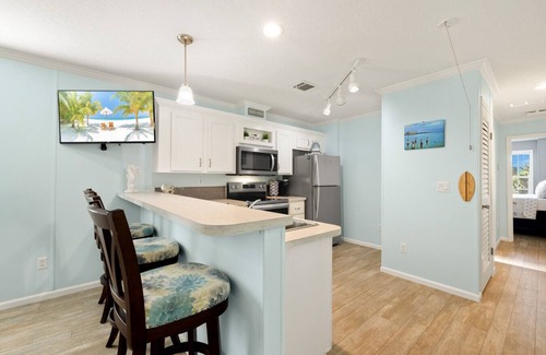 Cedar Key House | Beautiful Breezy Banyan