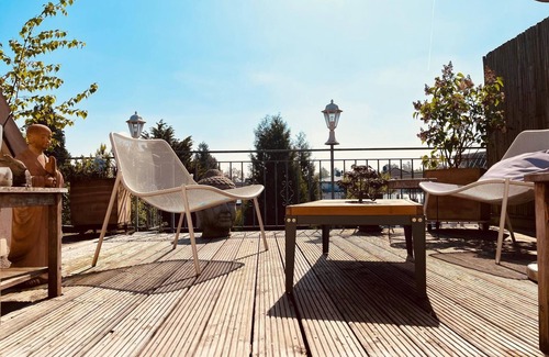 Refrath Apartment | Beautiful bright terrace apartment at the forest 15 min in cologne.