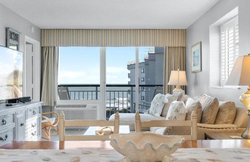 Litchfield by the Sea House | Beautiful Bridgewater Oceanfront 2 Bedroom Suite