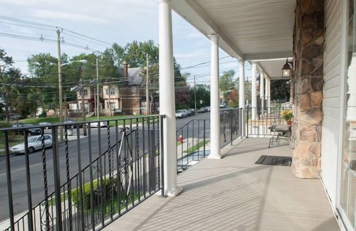 Paterson Apartment | Beautiful & Bright - 3 Bedroom 2 Bath in Paterson, NJ Minutes From NYC