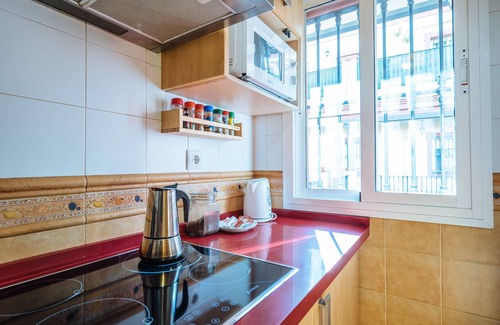 Historical Center Apartment | Beautiful & Bright Apartment for 4 People, Parking Optional