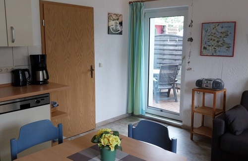 Putbus Apartment | Beautiful, bright apartment 2 - close to the beach (200m) for 4. People