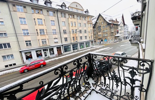 St. Gallen Apartment | Beautiful, bright, large apartment with balcony smarttv