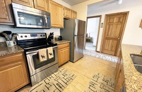 North Conway Condo | Beautiful, Bright, & Peaceful North Conway Condo