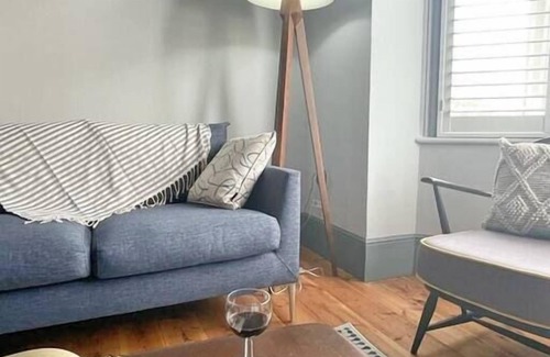 Broadstairs House | Beautiful Broadstairs house with parking, cinema room and pool table