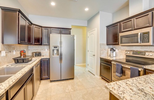 Sunridge Estates House | Beautiful Bullhead City Home Rental w/Yard!