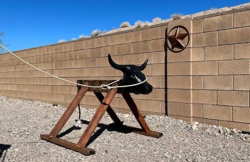 Bullhead City House | Beautiful Bullhead Retreat