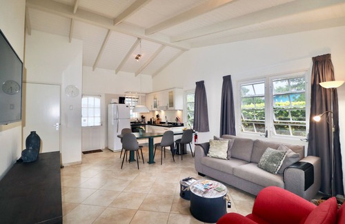 Willemstad House | Beautiful bungalow at highest location on Seru Coral Resort with great views