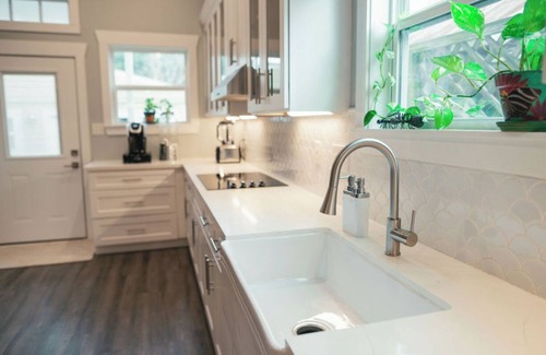 Galveston House | Beautiful bungalow, close to the beach, pets are welcome!
