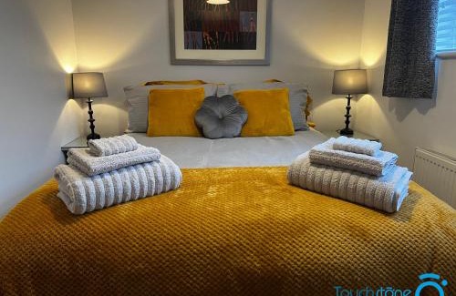 Olton House | Beautiful Bungalow for solo and couple travellers