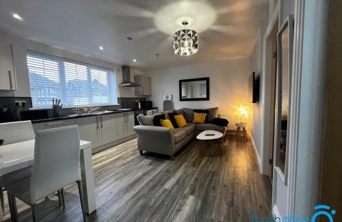 Olton House | Beautiful Bungalow for solo and couple travellers