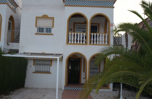 Torrevieja House | Beautiful bungalow with large solarium, with relaxation area, dining room and chill out.