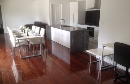 Treeby House | Beautiful Bushland Retreat