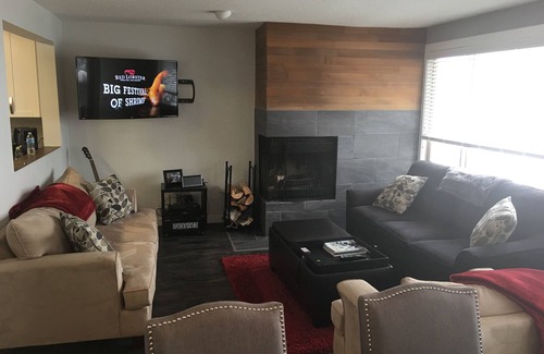 Big White Ski Resort Condo | Beautiful family condo located in the Village