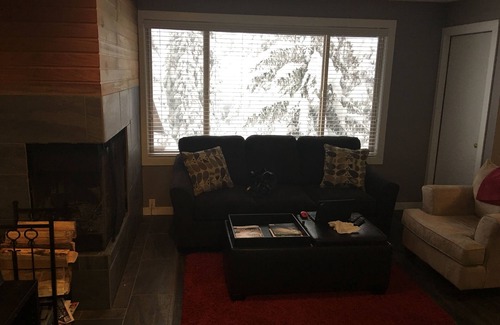 Big White Ski Resort Condo | Beautiful family condo located in the Village