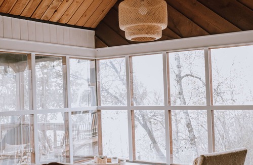Division No. 10 Cabin | Beautiful Cabin on the Water