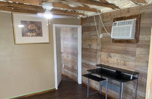 Crosby House | Beautiful Cabin - Fully Furnished